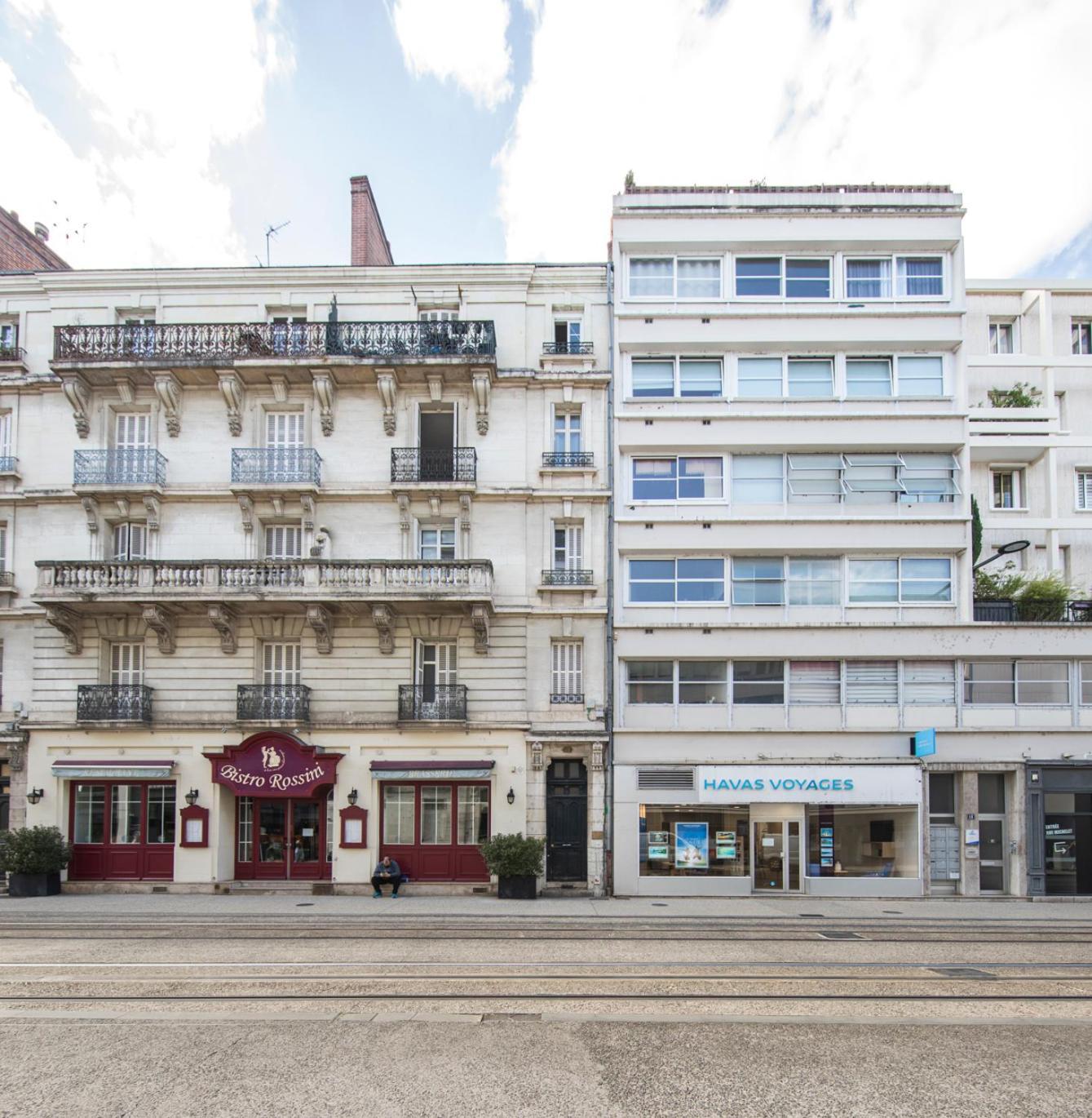Appartement Avec Balcon A 250 M De La Gare, Hyper Centre Tours Kültér fotó
