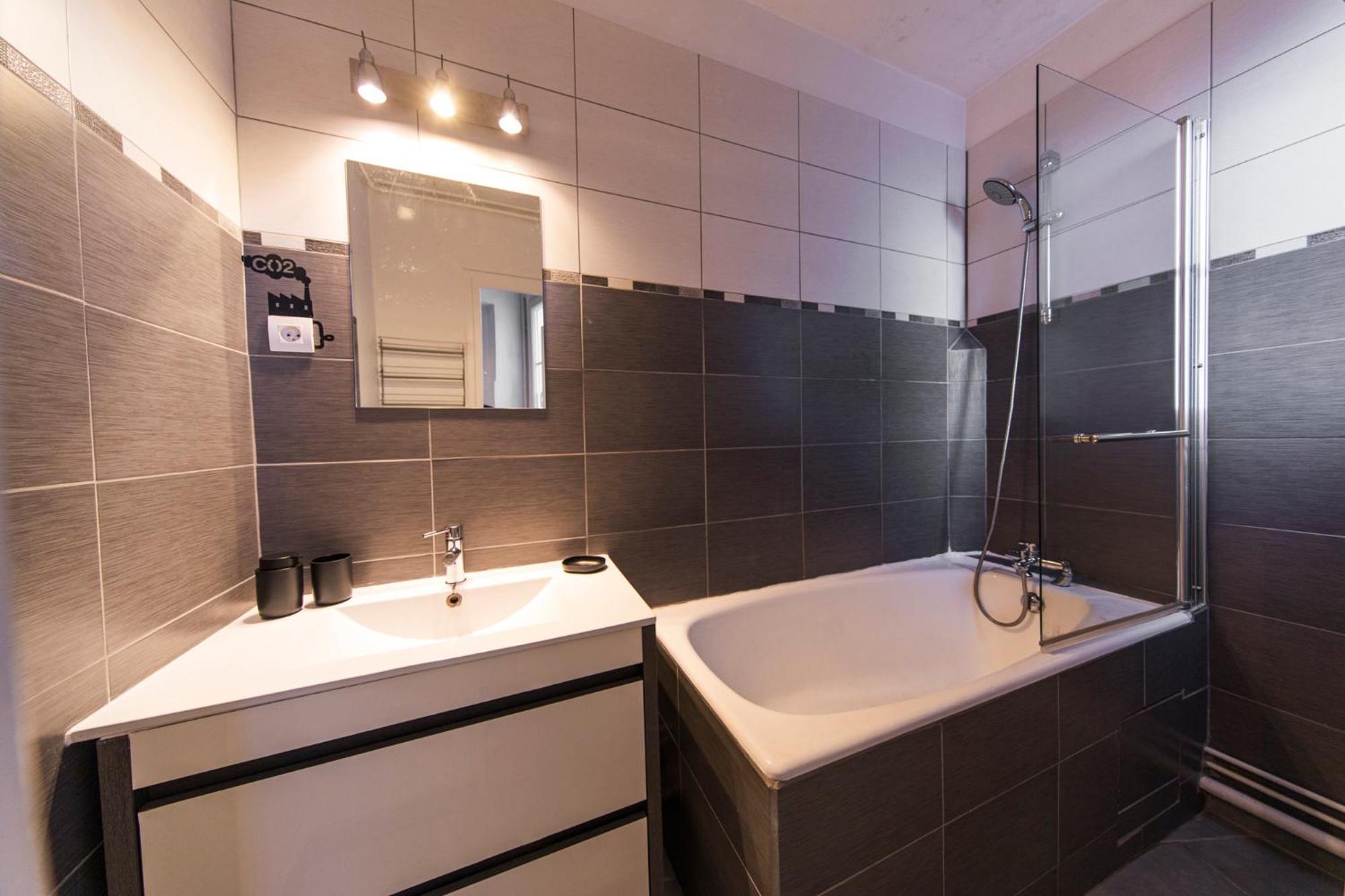 Appartement Avec Balcon A 250 M De La Gare, Hyper Centre Tours Kültér fotó